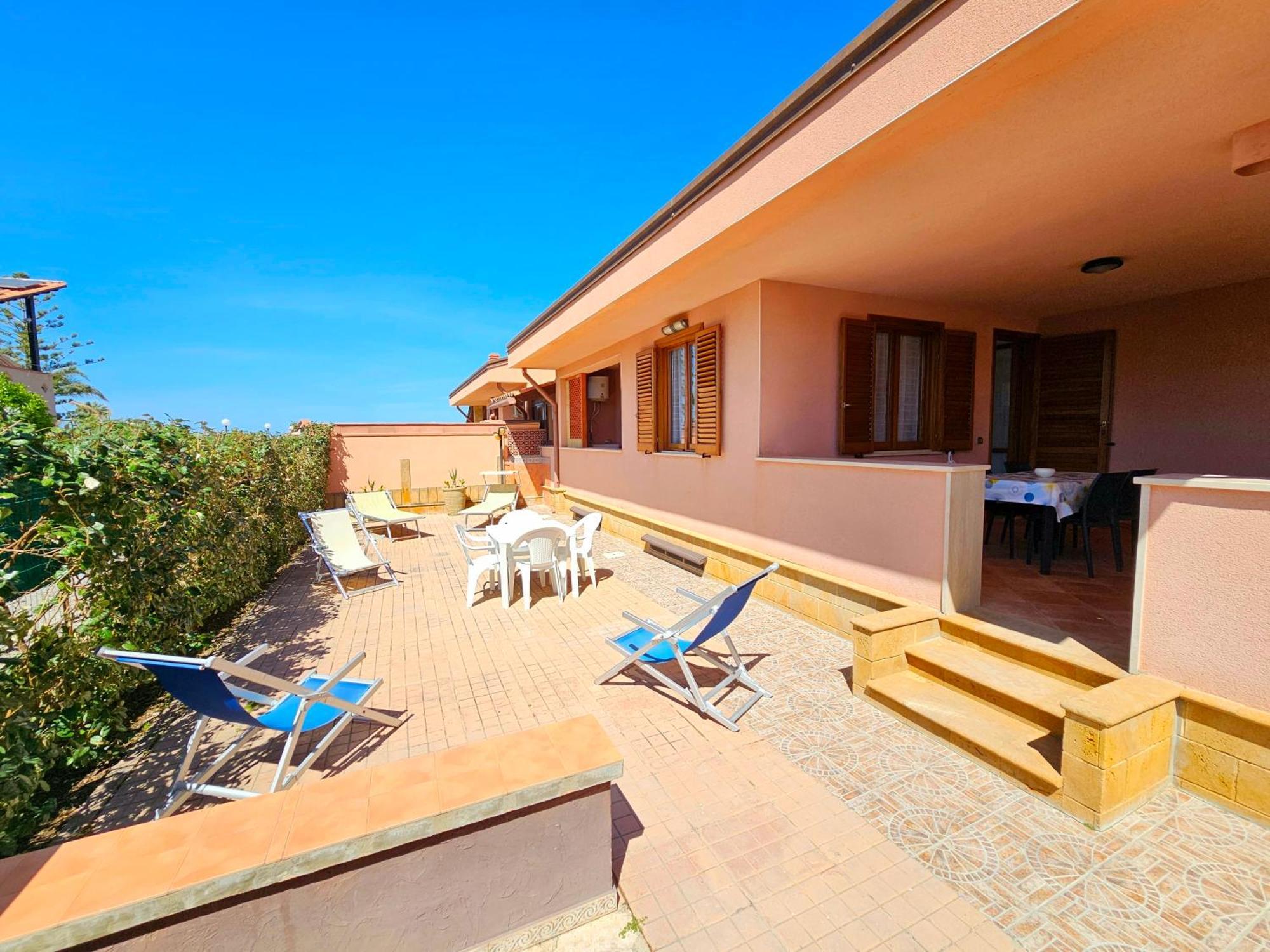 Costa Mediterranea Holiday Homes 캄포펠리체 디 로첼라 외부 사진