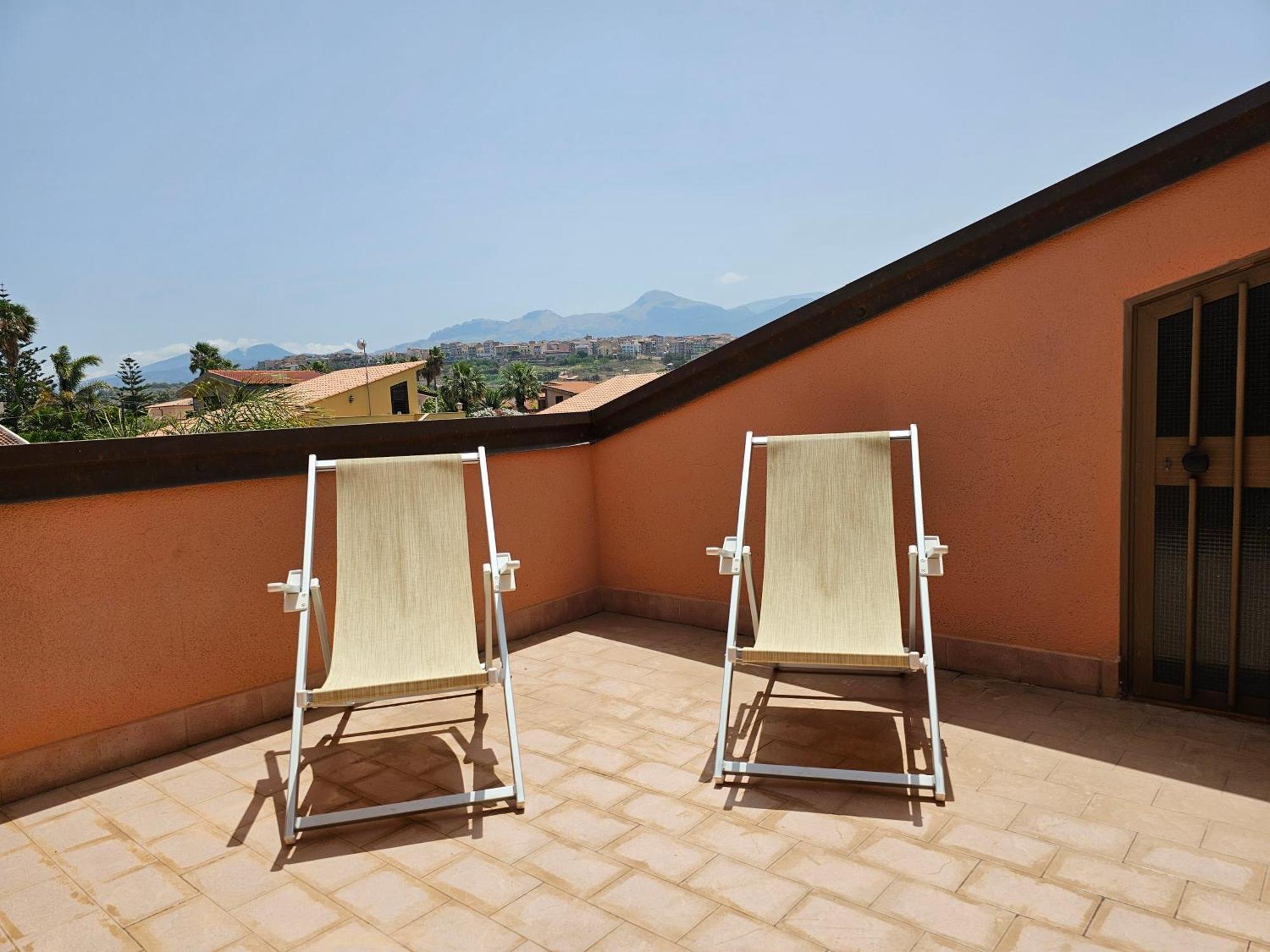 Costa Mediterranea Holiday Homes 캄포펠리체 디 로첼라 객실 사진