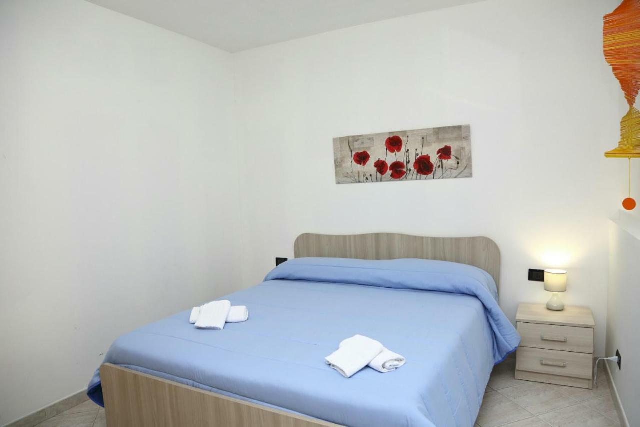 Costa Mediterranea Holiday Homes 캄포펠리체 디 로첼라 외부 사진